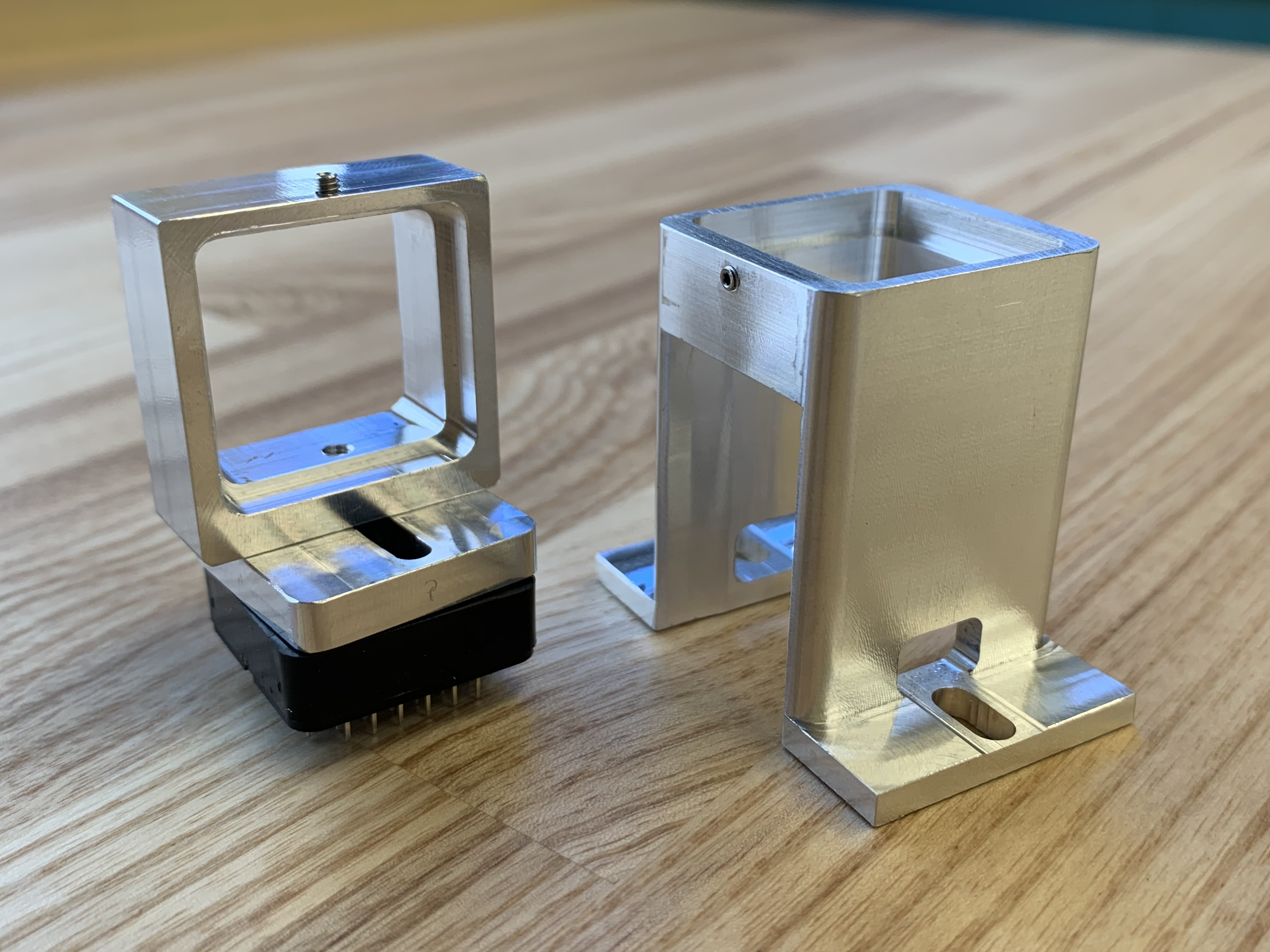 Vacuum compatible machined component